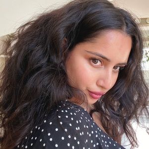 Meet your Posher, Nadia